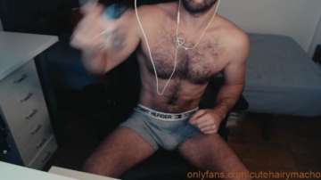 Cutehairymacho  29-09-2021